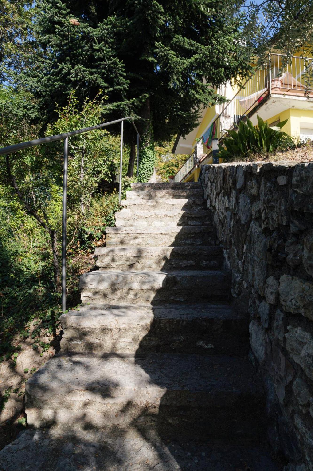Casa Navla' Appartamenti "Ulivi"- "Fiori" -"Velieri"-"Luna"-"Nido"-"Taverna" Tignale Exterior photo