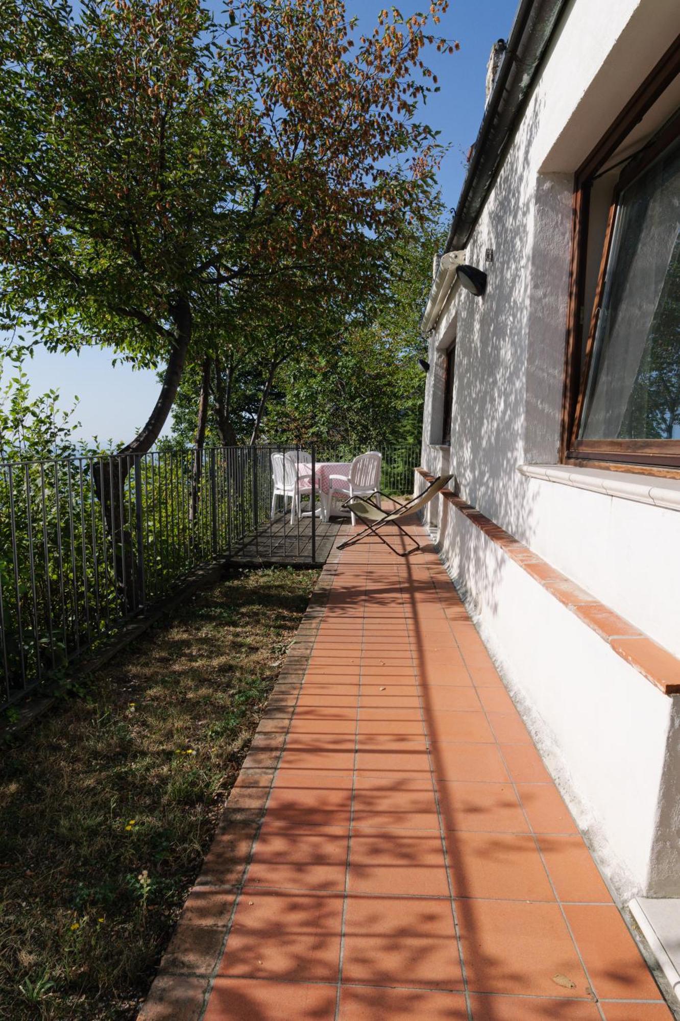 Casa Navla' Appartamenti "Ulivi"- "Fiori" -"Velieri"-"Luna"-"Nido"-"Taverna" Tignale Exterior photo
